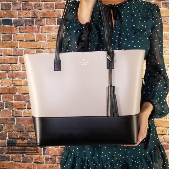 kate spade Handbags - Kate spade Karla Wright place colorblock almondine